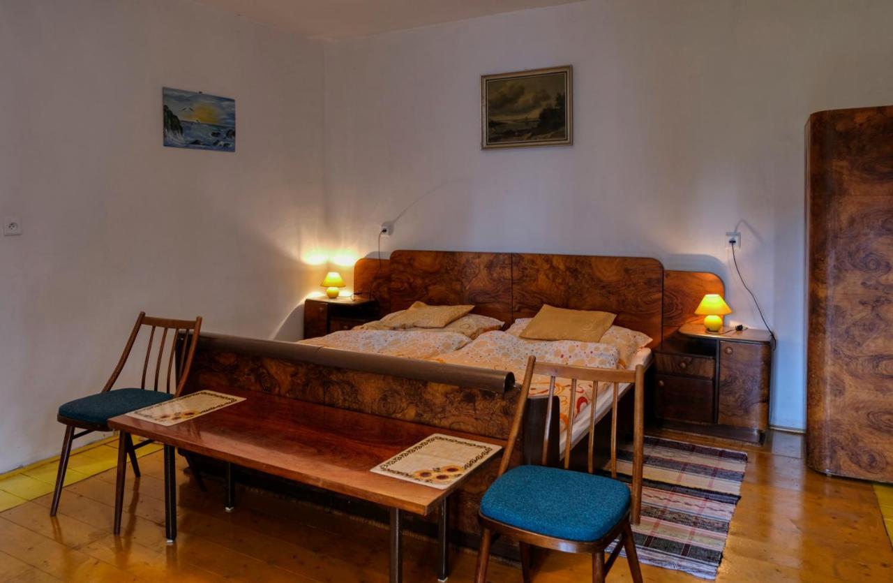 Apartmany V Broumovskem Statku Экстерьер фото