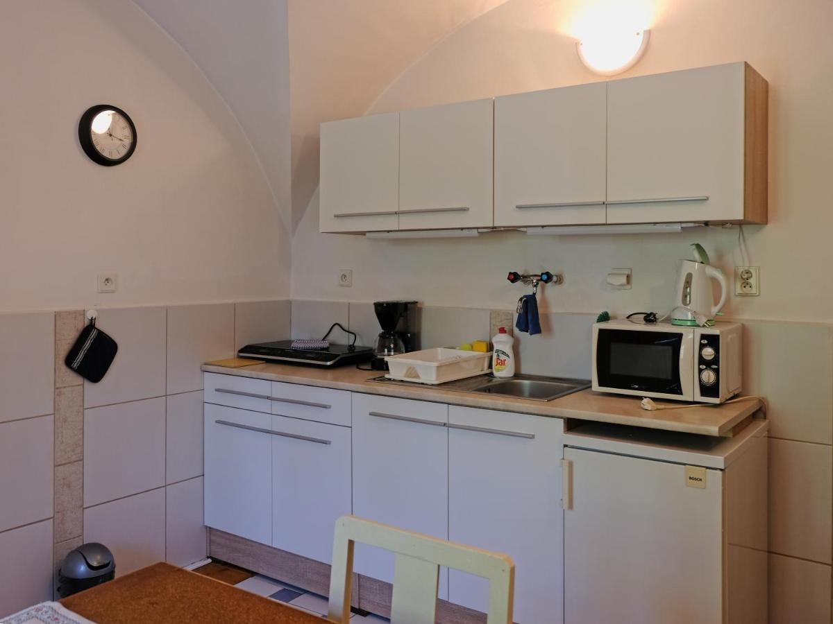 Apartmany V Broumovskem Statku Экстерьер фото