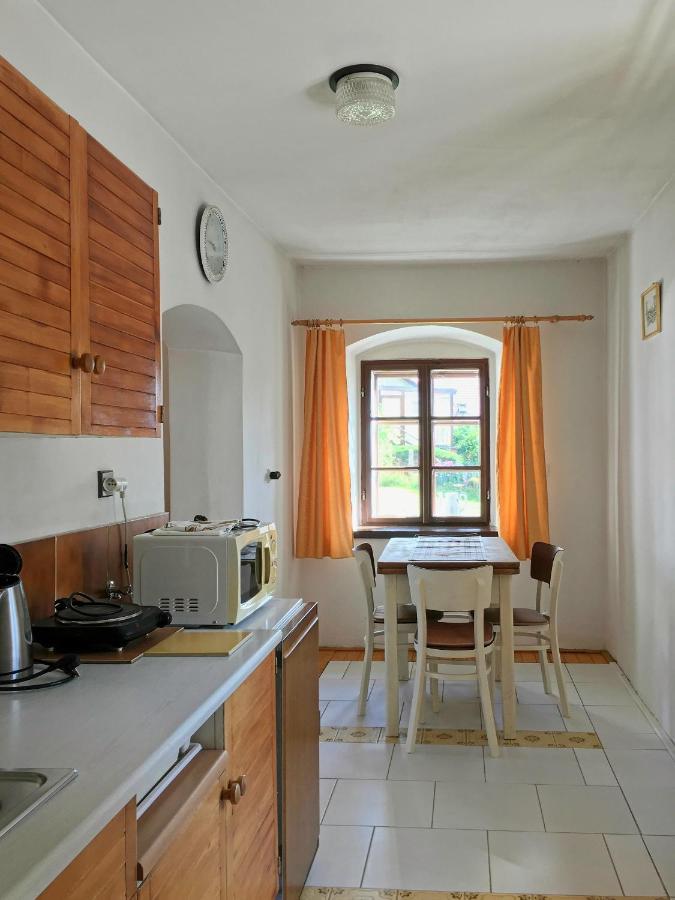 Apartmany V Broumovskem Statku Экстерьер фото